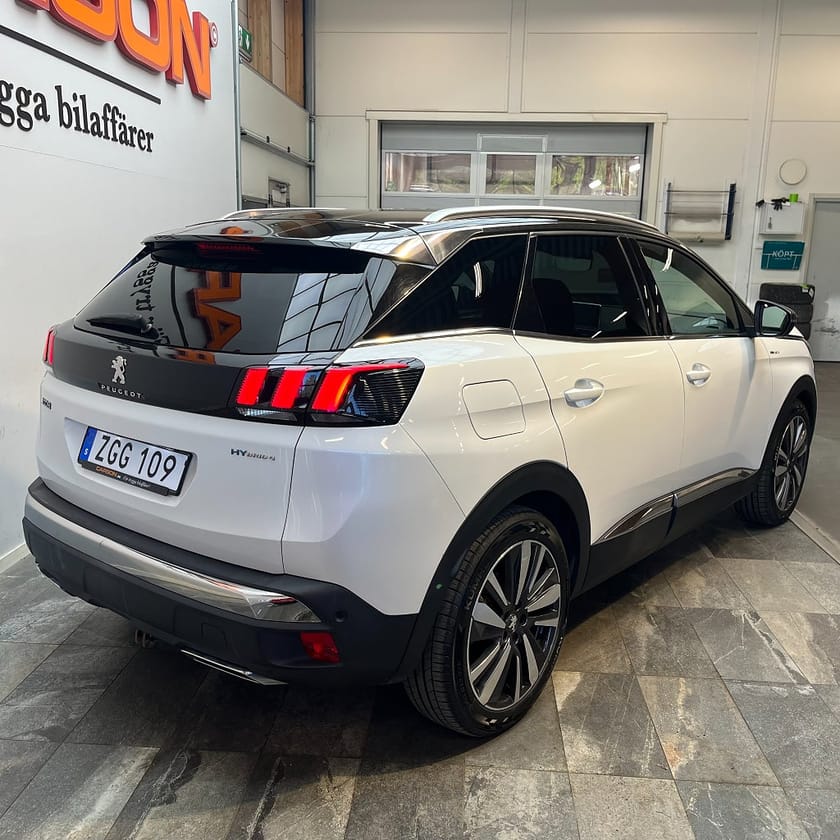 Bild 4 av Peugeot 3008 GT HYBRID4 GT+ HYBRID 4WD 300hk Navi Carplay Backkamera