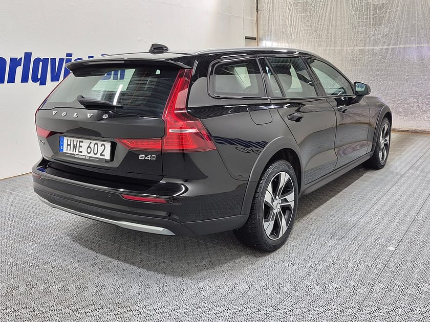 Bild 4 av Volvo V60 Cross Country B4 MILDHYBRID AWD CORE 197HK 4x4