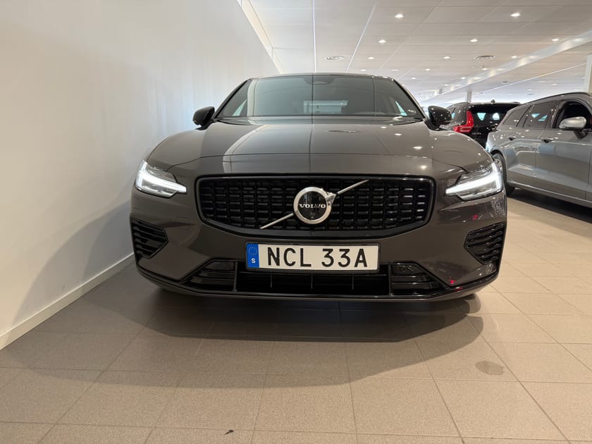 Bild 2 av Volvo S60 Recharge T8 II Ultimate Dark