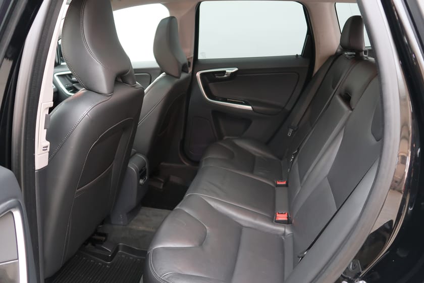Bild 5 av Volvo XC60 D4 AWD Classic Summum/Klimatpkt/TeknikpktPRO/PrgmVärmare/Backamera/Pano