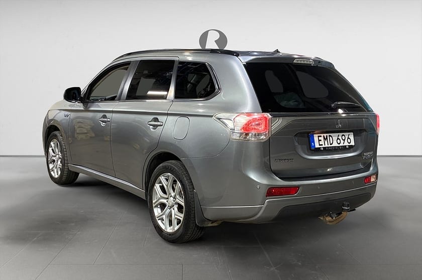 Bild 5 av Mitsubishi Outlander PHEV 203 HK AUT AWD BUSINESS NAV DRAG BACKKAMERA 18"