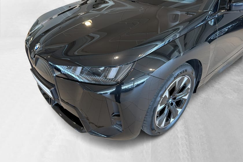 Bilde 2 av BMW iX xDrive60 Fully charged Krok panorama 360 21 Innovation