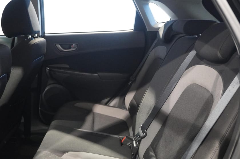 Bild 4 av Hyundai Kona 1,6 T 177hk Aut CarPlay Drag Kamera Låga Mil