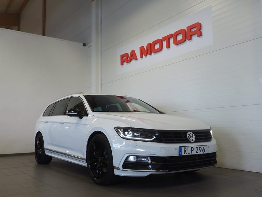 Bild 3 av Volkswagen Passat Sportscombi SC TSI 280hk 4M GTR |Pano|Drag|Värmare|Navi|Cockpit|
