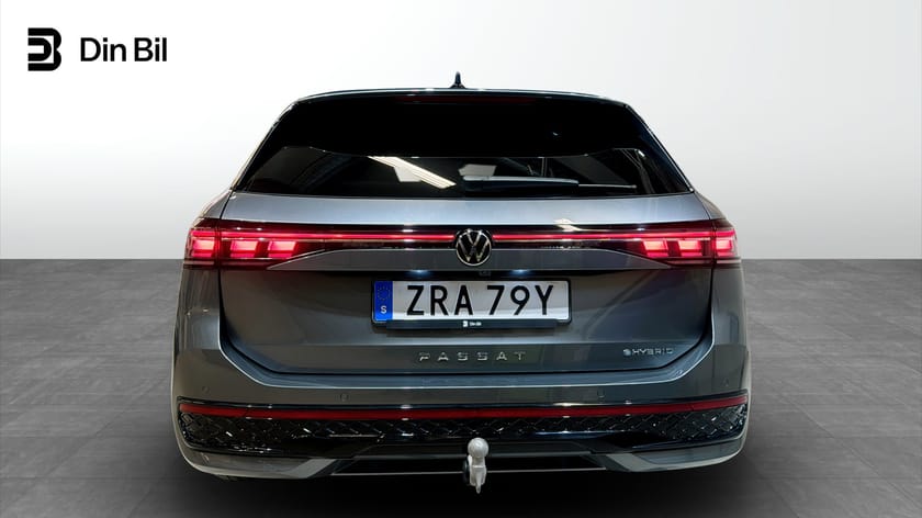 Bild 5 av Volkswagen Passat Variant eHybrid DSG R-Line Drag/P-värmare/Dcc