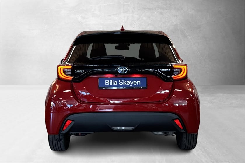 Bilde 3 av Toyota Yaris Hybrid Active Tech, Adp-Cruise, Rattvarme, Ryggekamera, Navi