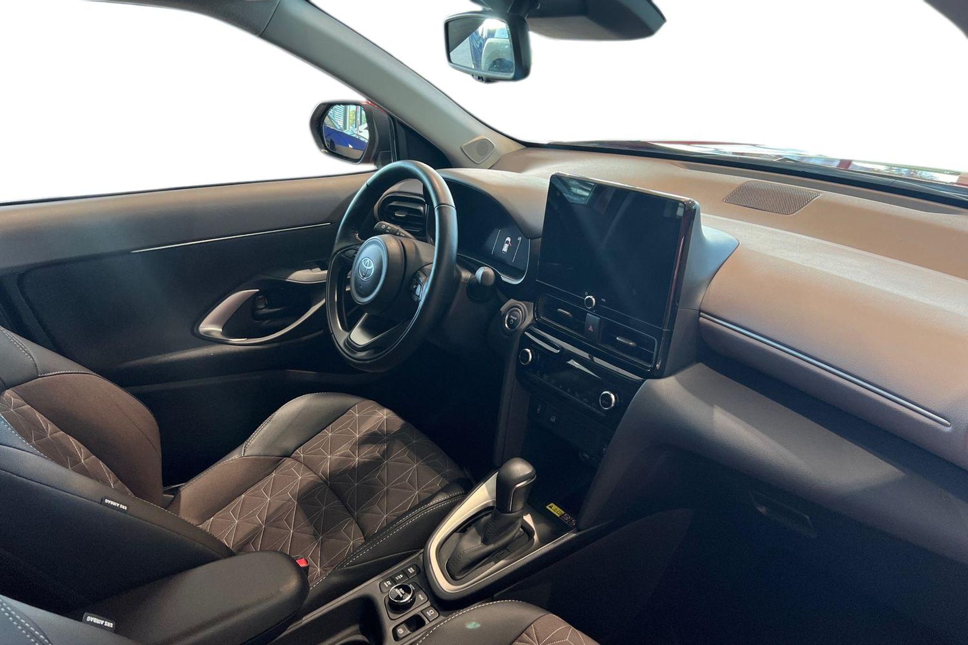 Toyota Yaris Cross 2024, bild 7/10