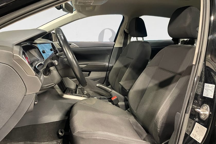 Bild 3 av Volkswagen Polo 1.0 TSI 95 HK BASE BEATS PDC CARPLAY 360KR/ÅR 9600MIL