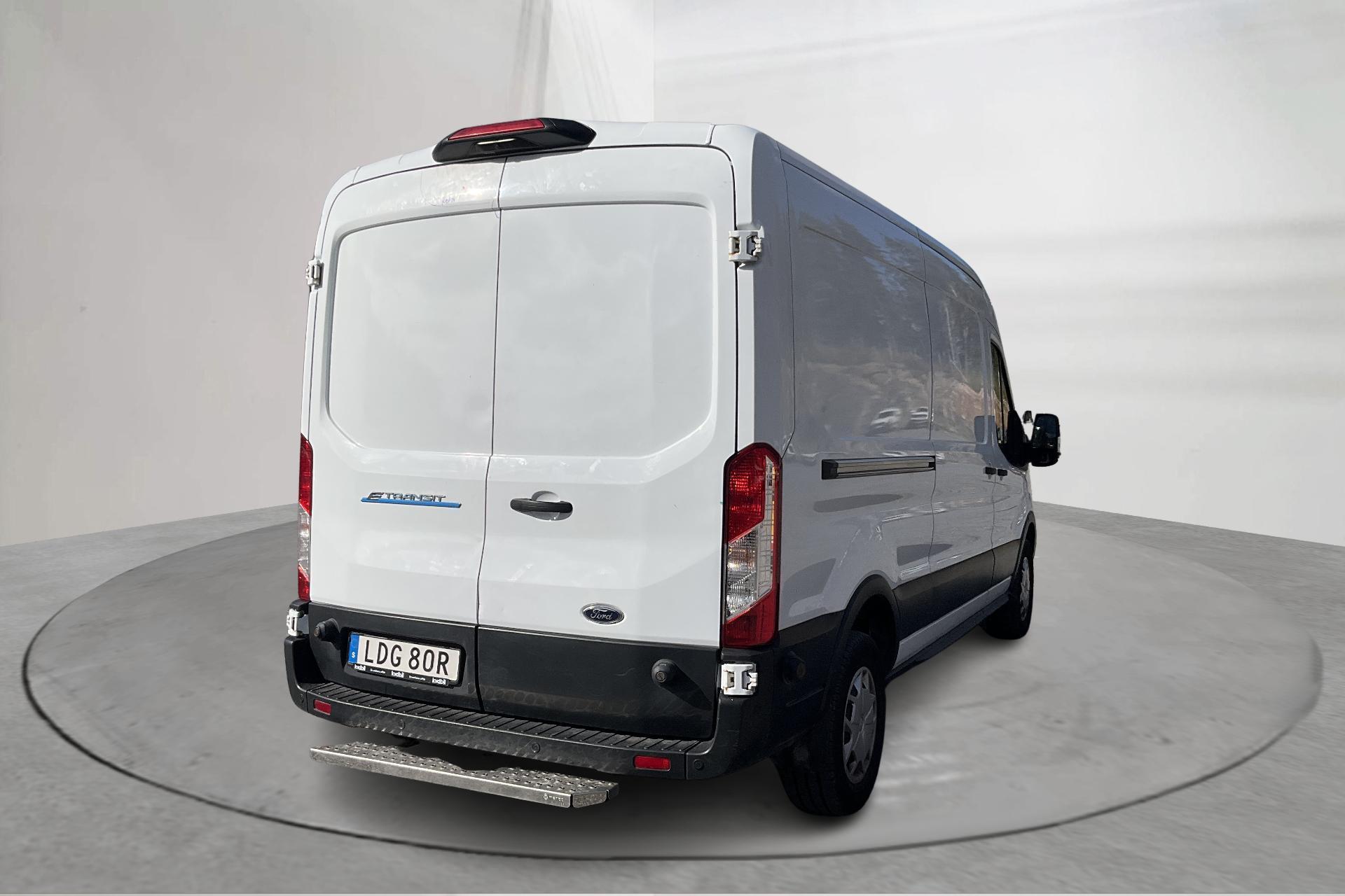 Ford Transit E-Transit 350 2022, kuva 3/10