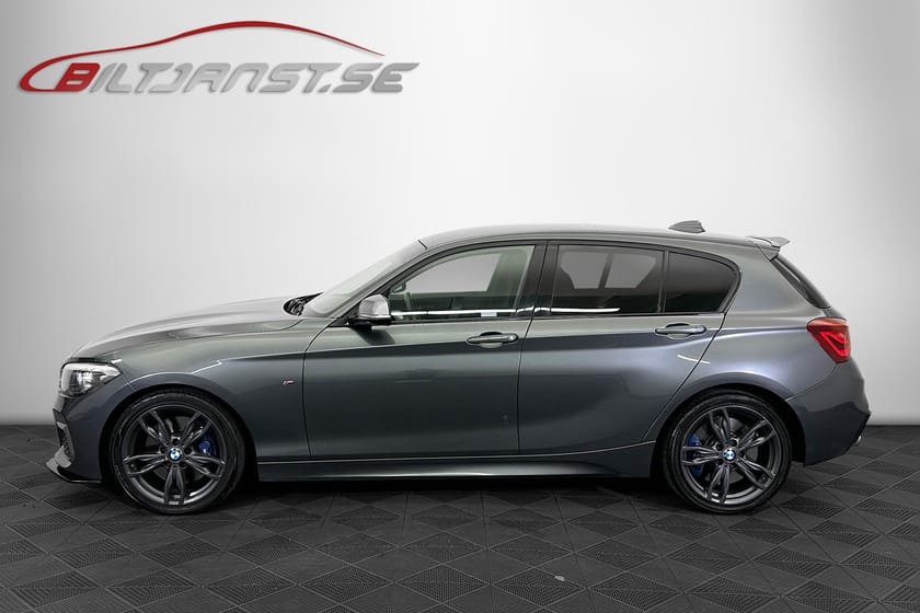 Bild 2 av BMW M140i xDrive 5 dörrar Steptronic H&K PDC Svensksåld