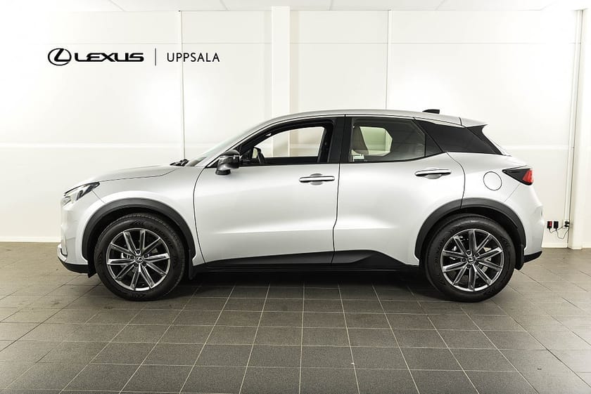 Bild 2 av Lexus LBX 1.5 Elhybrid Elegant TechPaket Backkamera Skinn Carplay