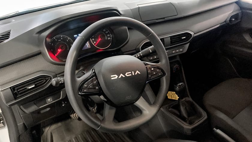 Bild 5 av Dacia Sandero ESSENTIAL TCE 90 4X2 MAN
