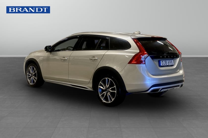 Bild 2 av Volvo V60 Cross Country D4 AWD Bus Adv Summum