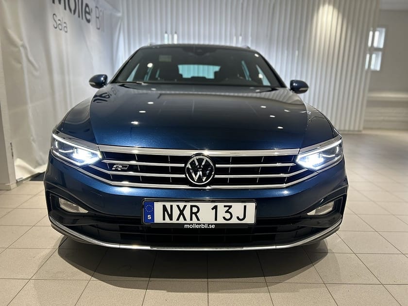 Bild 2 av Volkswagen Passat Sportscombi SC GT 2.0 TDI 200hk 4M R-Line Drag|Värm|Kamera