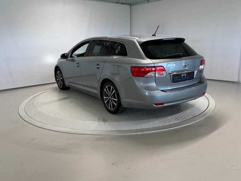 Bilde 4 av Toyota Avensis Stasjonsvogn 2,0 124hk Outlet! Cruise/Navi/BT/Ryggekamera