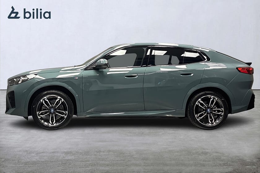 Bild 4 av BMW iX2 xDrive30 M Sport Drag 19" Alu