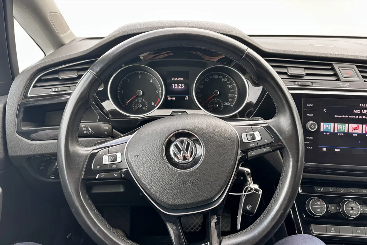 Volkswagen Touran 7-seater
