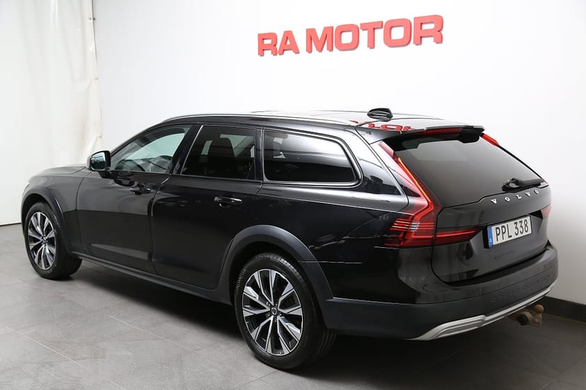 Bild 3 av Volvo V90 Cross Country B4 Diesel 197hk AWD H/K Pano Head-up Teknikpkt Se Spec!
