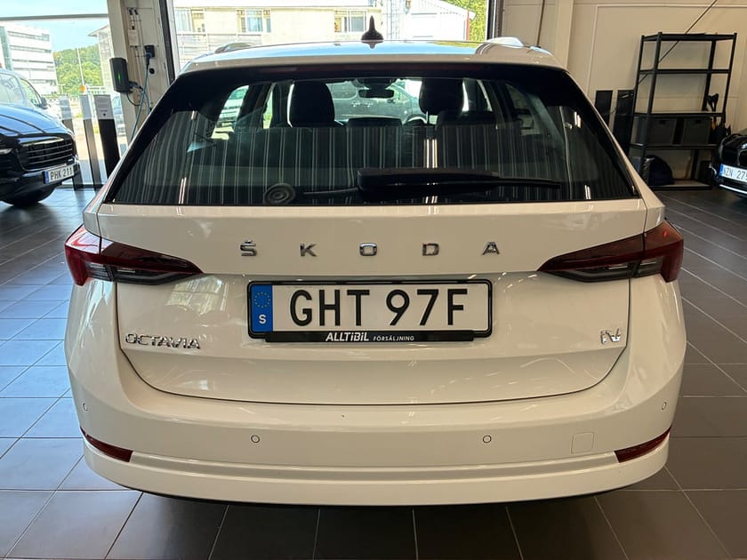 Bild 4 av Škoda Octavia Kombi iV Skoda Style Cockpit/Adaptiv Farthållare/Keyless