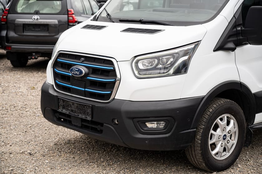 Bilde 2 av Ford E-Transit 350 BEV 269hk L3 Trend Auksjon! Les tekst!