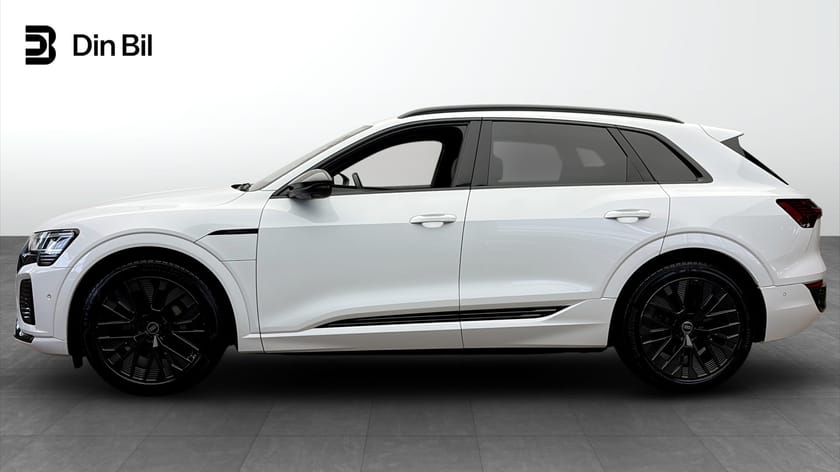 Bild 2 av Audi Q8 55 e-tron quattro 408 Hk S-Line Selection