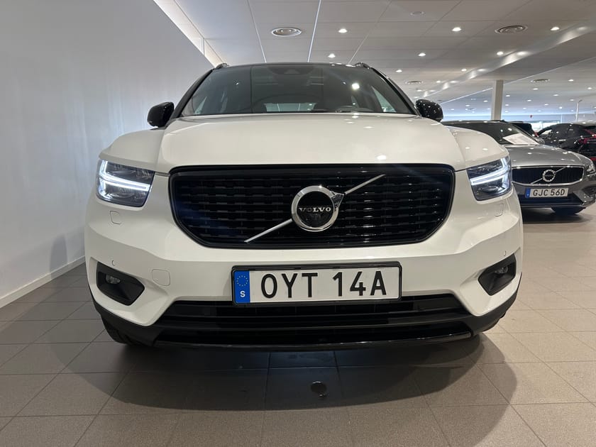 Bild 2 av Volvo XC40 Recharge T4 R-Design/ Dragkrok/ panoramatak/ 360 Kamera