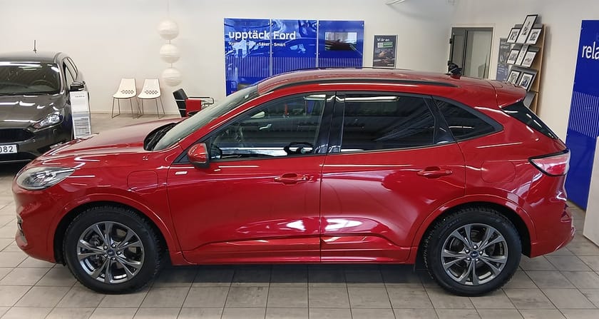 Bild 2 av Ford Kuga Plug-In Hybrid ST Line X 2.5 Plug In 225 hk Automat Drag
