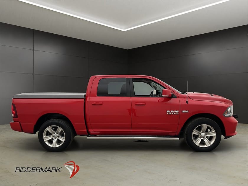 Bild 2 av RAM 1500 Crew Cab Dodge Sport 5.7 4x4 Luft Drag Skinn Taklucka Alpin