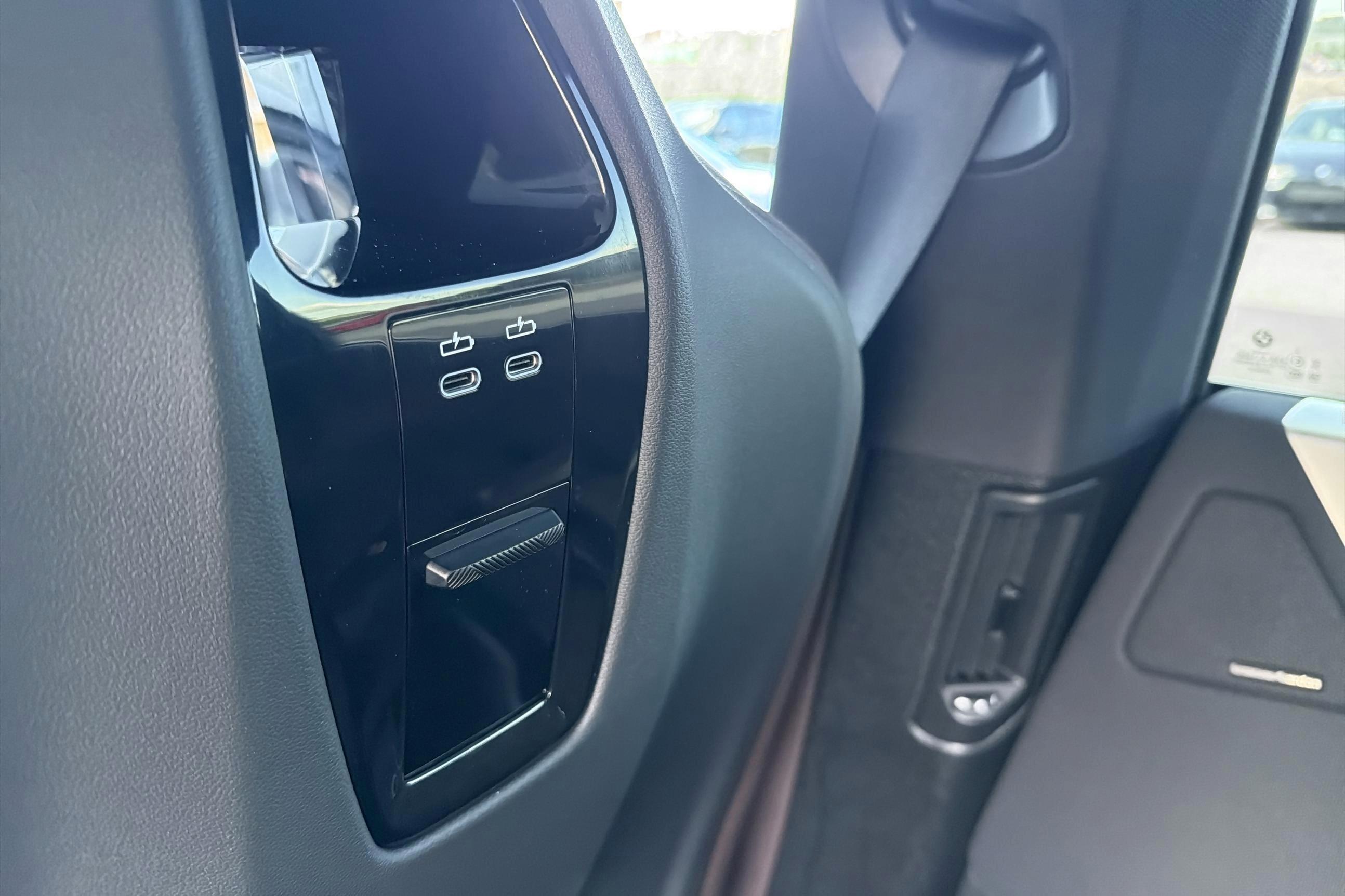 BMW iX xDrive40, 326hk, 2022