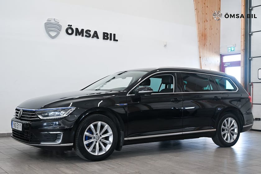 Bild 1 av Volkswagen Passat Variant GTE 1.4 TSI Executive Kamera Drag 218hk