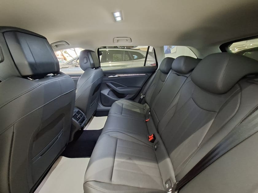 Bild 5 av Škoda Superb iV Kombi L&K 1,5 TSI 204 HK 6 VXL DSG