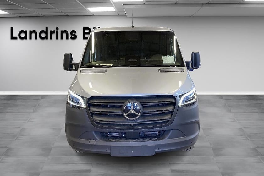 Bild 2 av Mercedes-Benz eSprinter 420 Chassi 81 kWh EH A3 PRO flakbil ABC-karossen 113 *lagerbil*