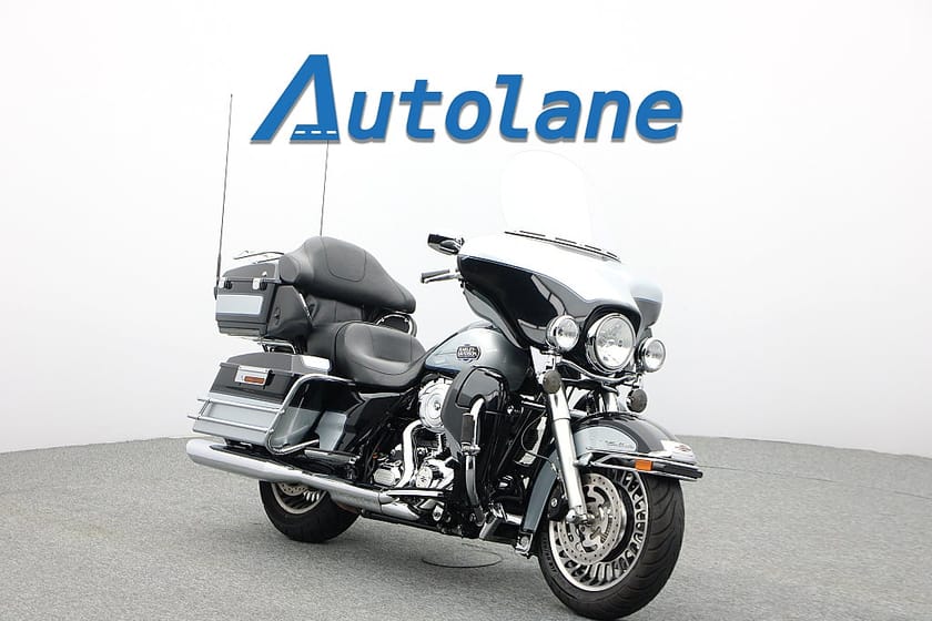 Bild 1 av Harley-Davidson Electra Glide Ultra Classic Classic* Vance & Hines