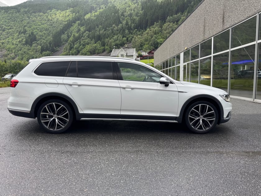 Bilde 3 av Volkswagen Passat Alltrack 2,0 TDI 190hk 4MOTION DSG