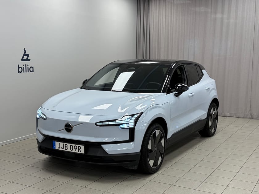 Bild 1 av Volvo EX30 Single Motor Extended Range M R Plus Edition