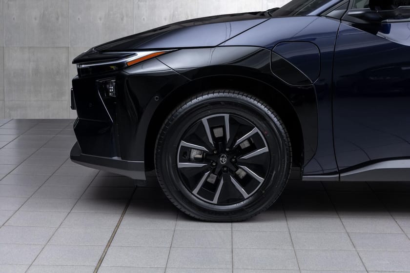 Bilde 3 av Toyota bZ4X AWD Executive