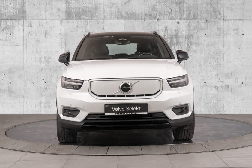 Bilde 2 av Volvo XC40 Recharge P8 AWD 408 hk. AWD/Krok/Aktive lys/Skinnseter/414km