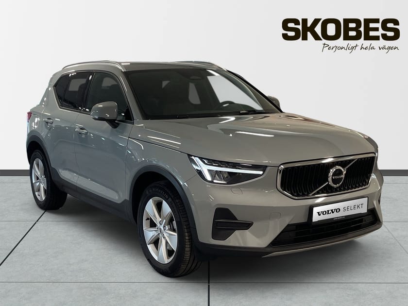 Bild 1 av Volvo XC40 B4 FWD Bensin Core
