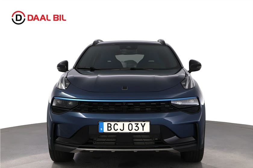 Bild 2 av Lynk & Co 01 PHEV 17,6 kWh 261HK PANO INFINITY® 3D-VIEW NFC COCKPIT