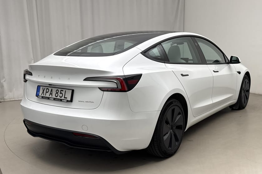 Bild 3 av Tesla Model 3 Long Range AWD Dual Motor Premium