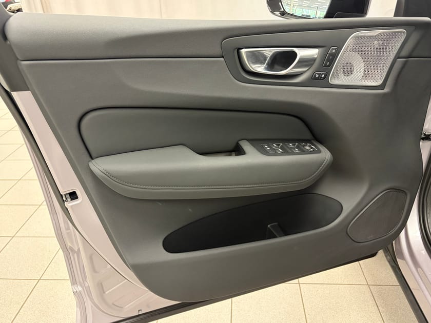 Bild 5 av Volvo XC60 T6 Plus Dark Nordic Edition | Loungepaket | Ryggmassage framstolar |