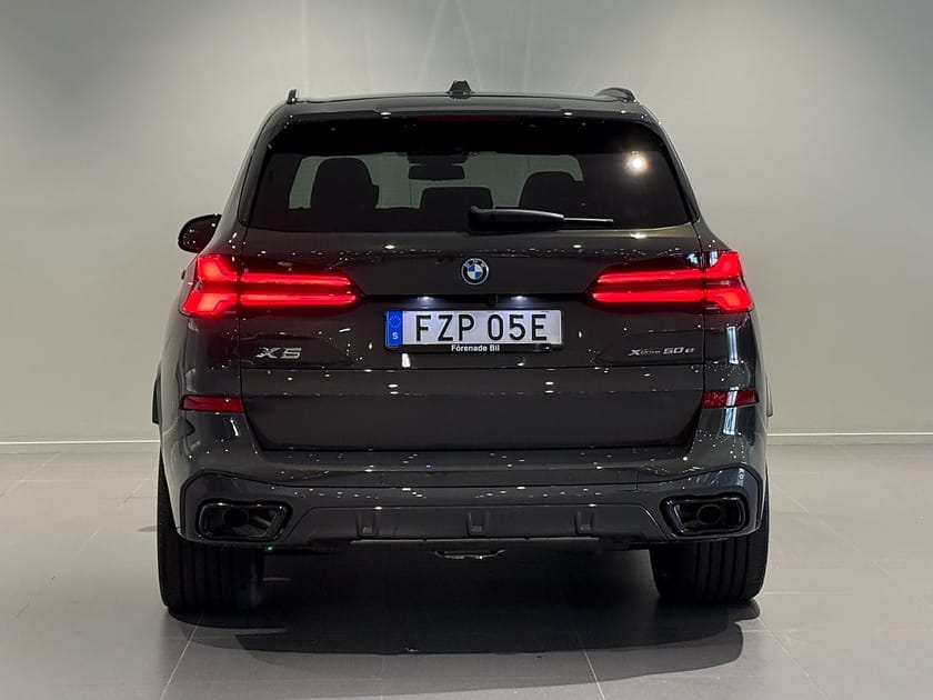 Bild 4 av BMW X5 xDrive50e M Sport Pro Drag Panorama Innovation 22"