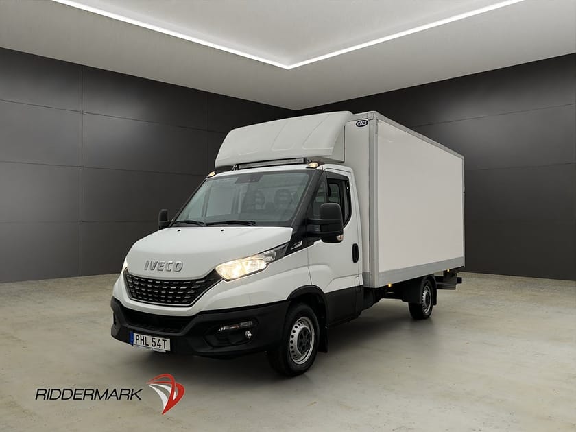 Bild 3 av Iveco Daily 35-140 Chassi Cab 2.3JTD BAKGAVELLYFT Sidodörr Farthållare Moms