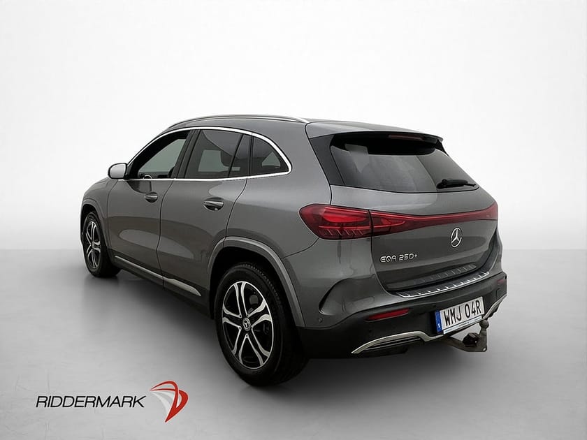 Bild 5 av Mercedes-Benz EQA 250+ AMG Line Wide Drag Kamera Rattvärme