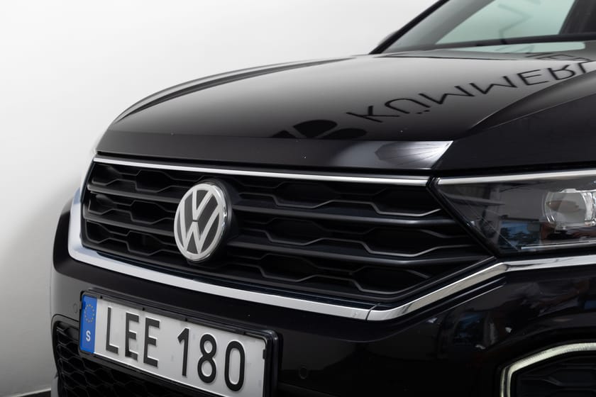 Bild 3 av Volkswagen T-Roc 2.0 TSI 4Motion DSG 190hk Cockpit Pano