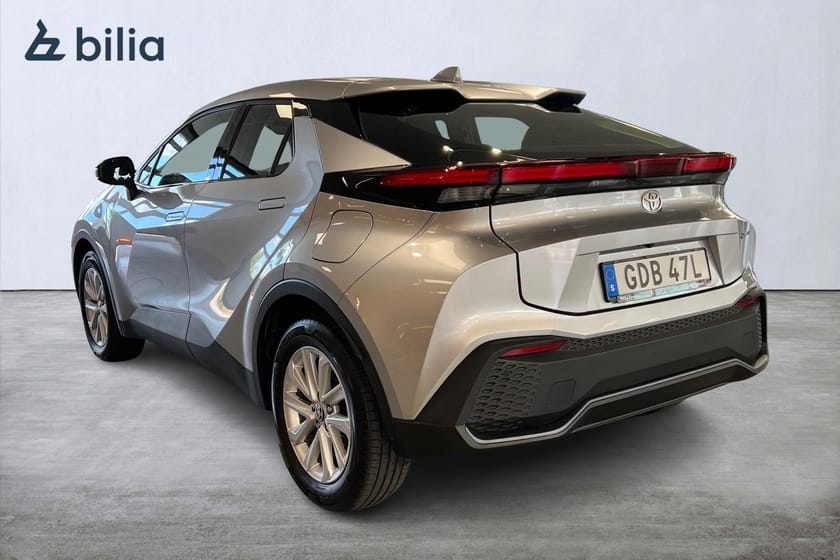 Bild 2 av Toyota C-HR PHEV 2,0 Laddhybrid Active Värmare Moms