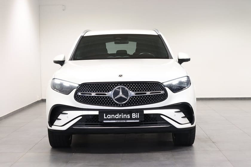 Bild 2 av Mercedes-Benz GLC 300 e 4MATIC 9G-Tronic AMG Premium Krok Burmester Euro6