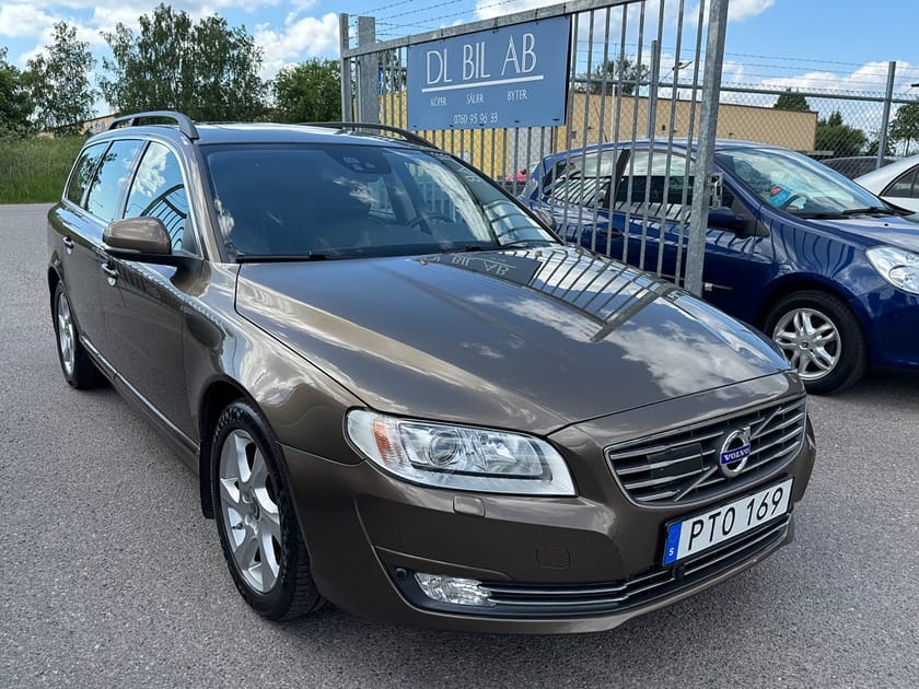 Bild 2 av Volvo V70 D4 181hk Geartronic Classic Momentum Euro 6