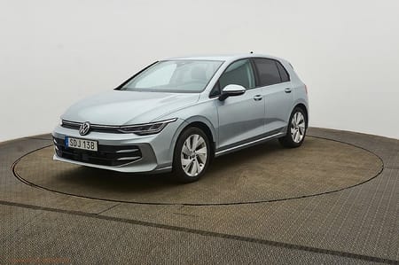 Volkswagen Golf 1.5 eTSI Life P-värmare, kamera. 150hk