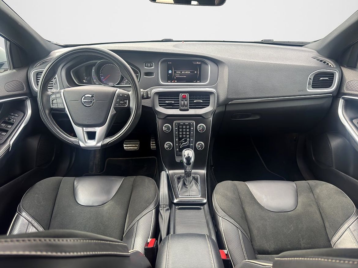 Volvo V40, bild 12 av 17